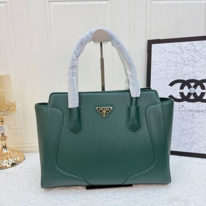 New versatile large-capacity tote bag