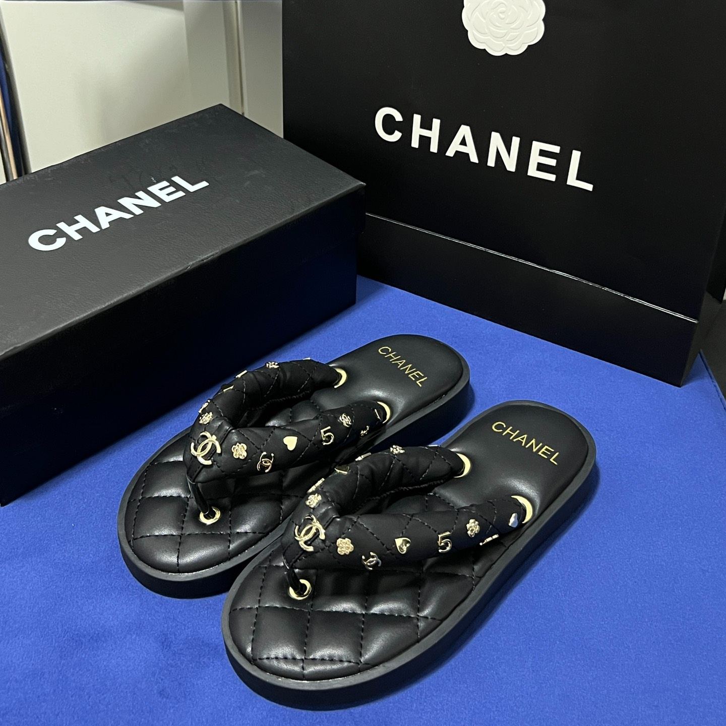 Bread-shaped flip-flops/thong sandals/beach sandals