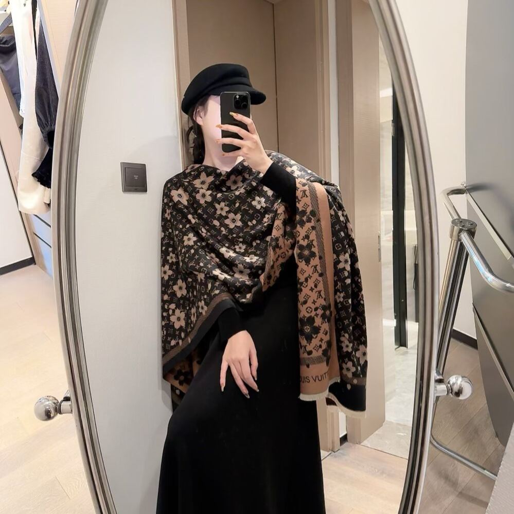 Cherry blossom pattern square scarf