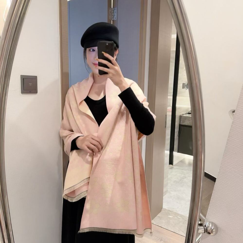 Cherry blossom pattern square scarf