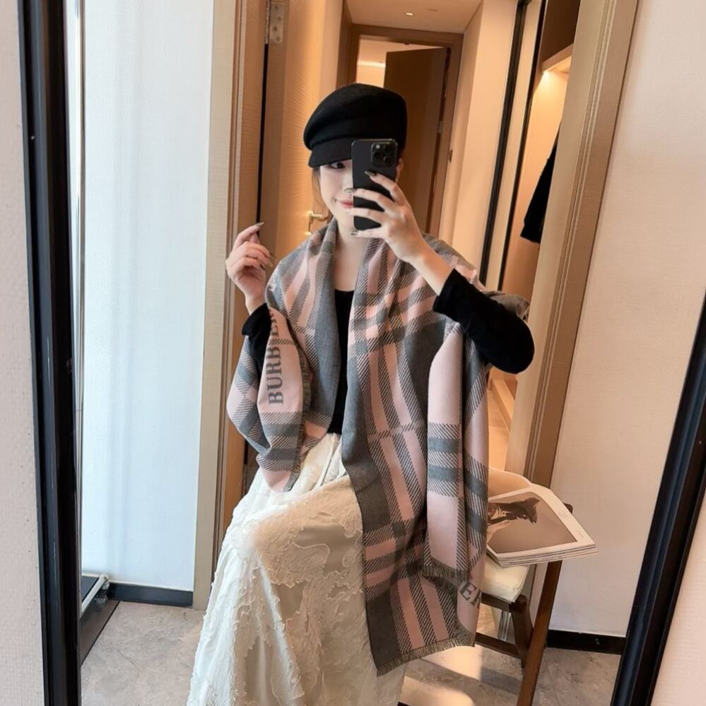 Luxurious cashmere scarf