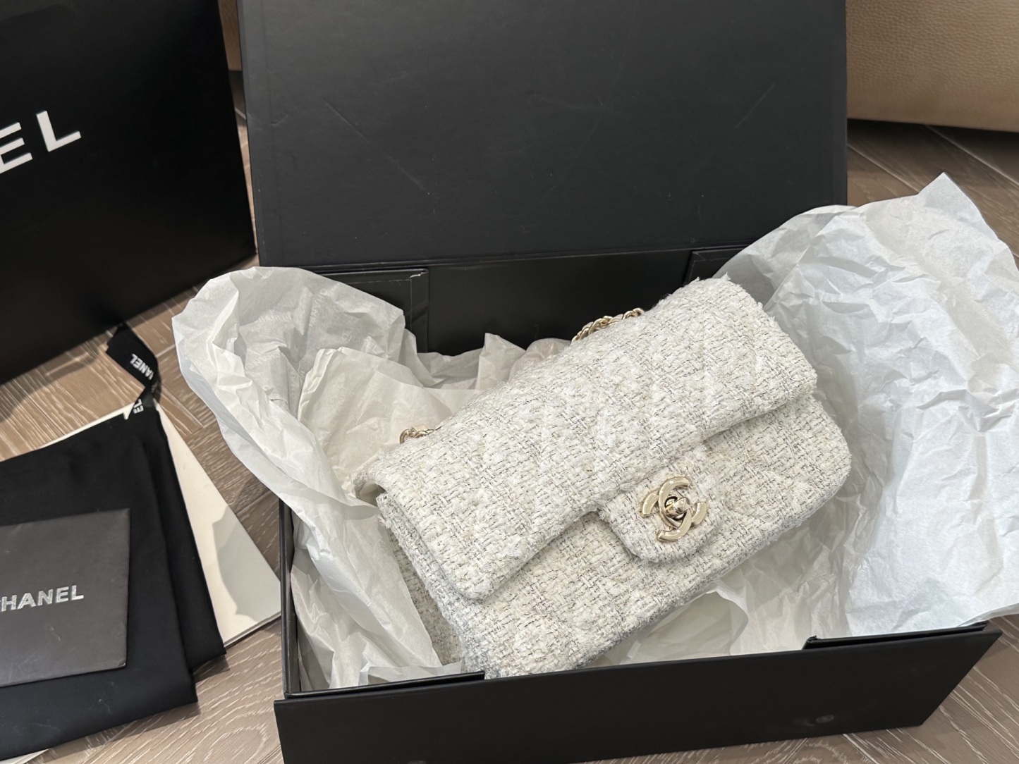 Woolen tweed handbag in Chanel style