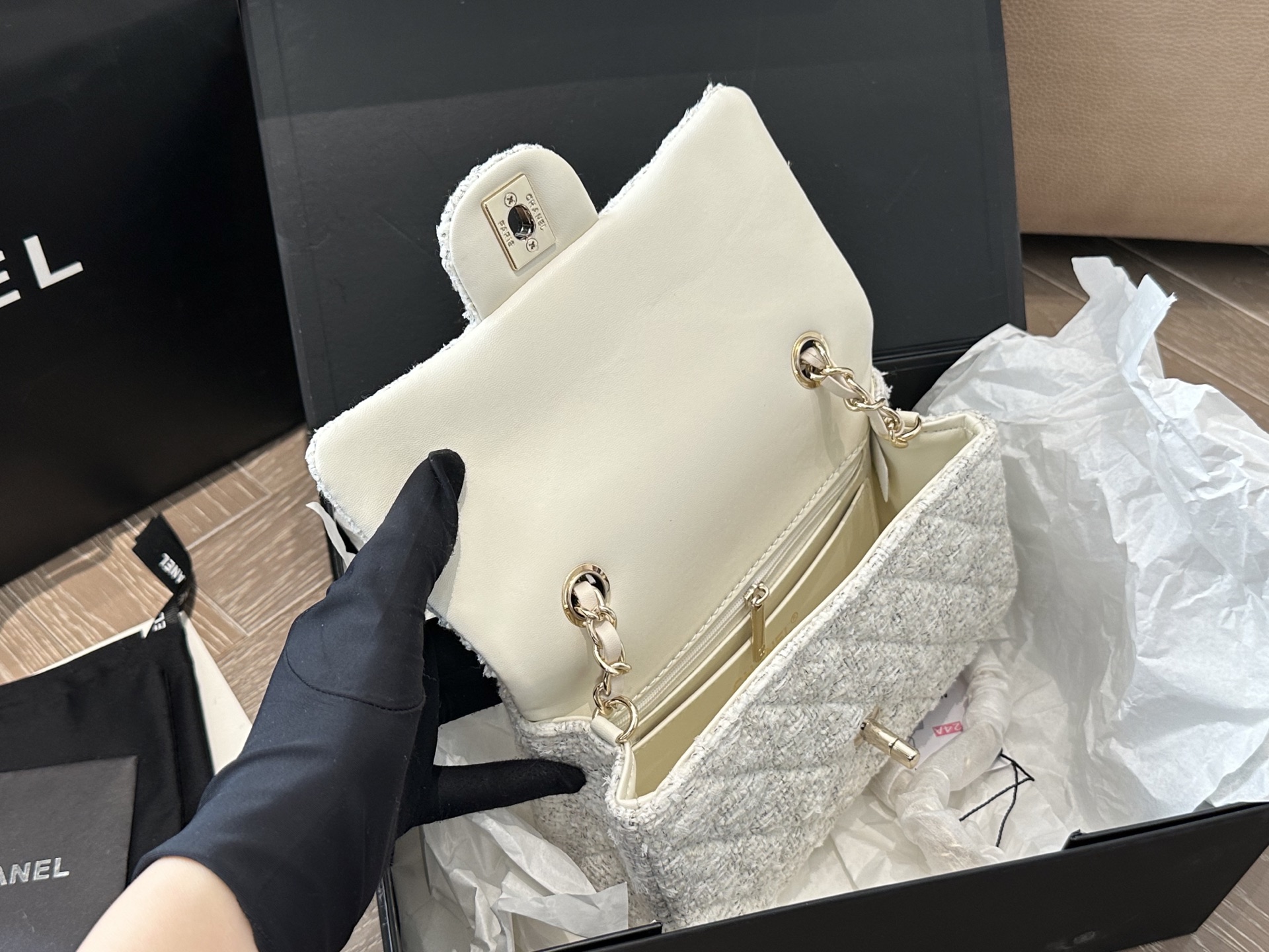 Woolen tweed handbag in Chanel style