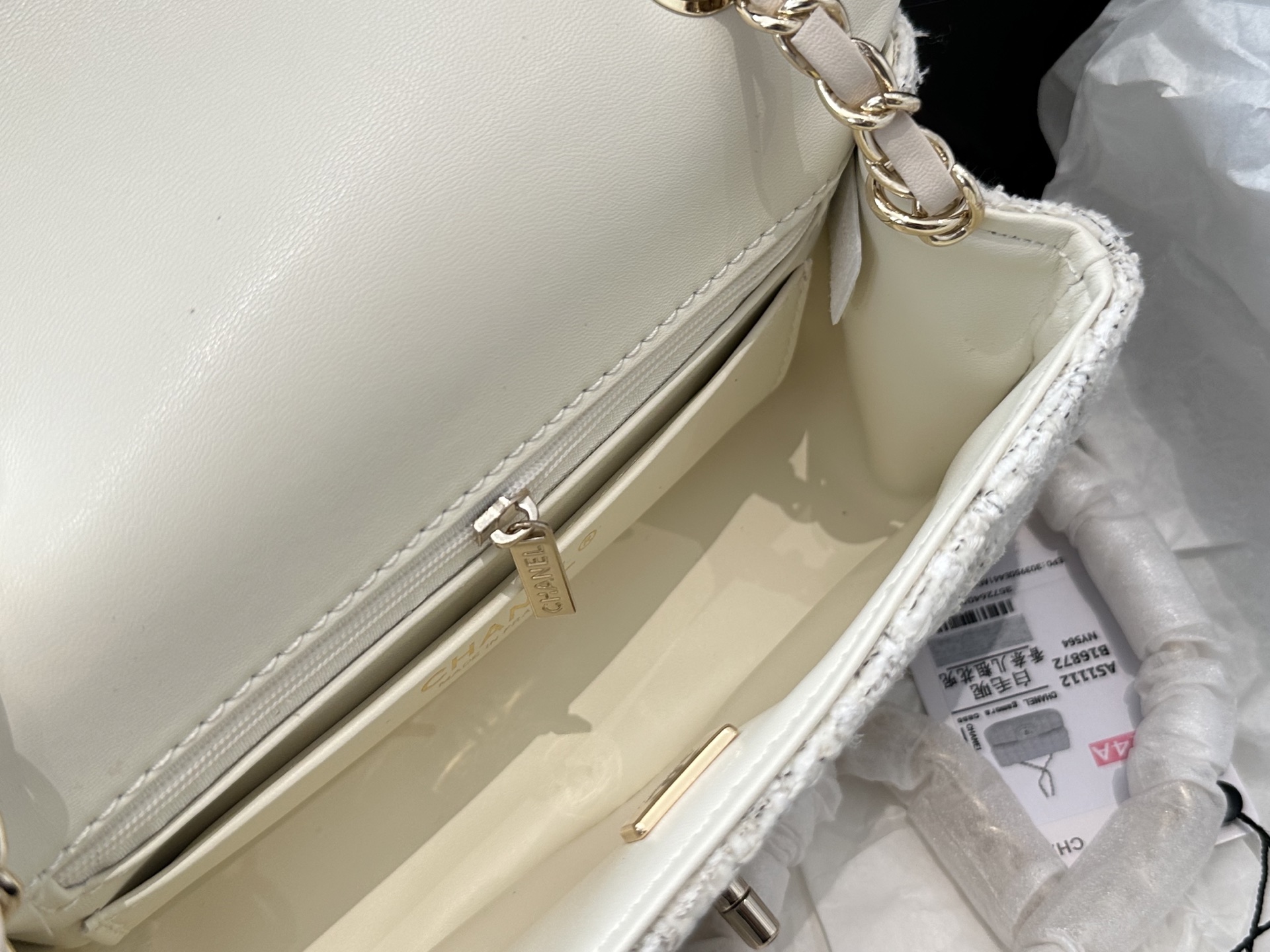 Woolen tweed handbag in Chanel style