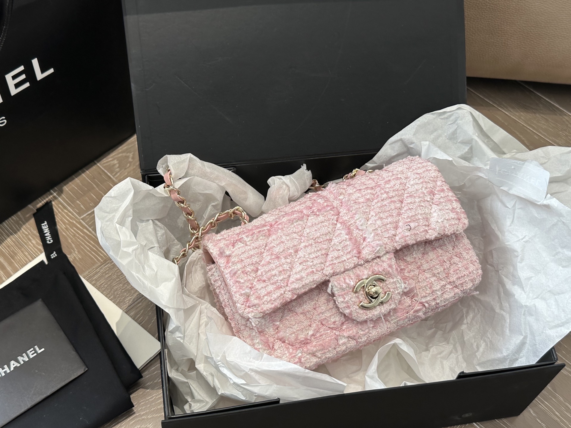 Woolen tweed handbag in Chanel style
