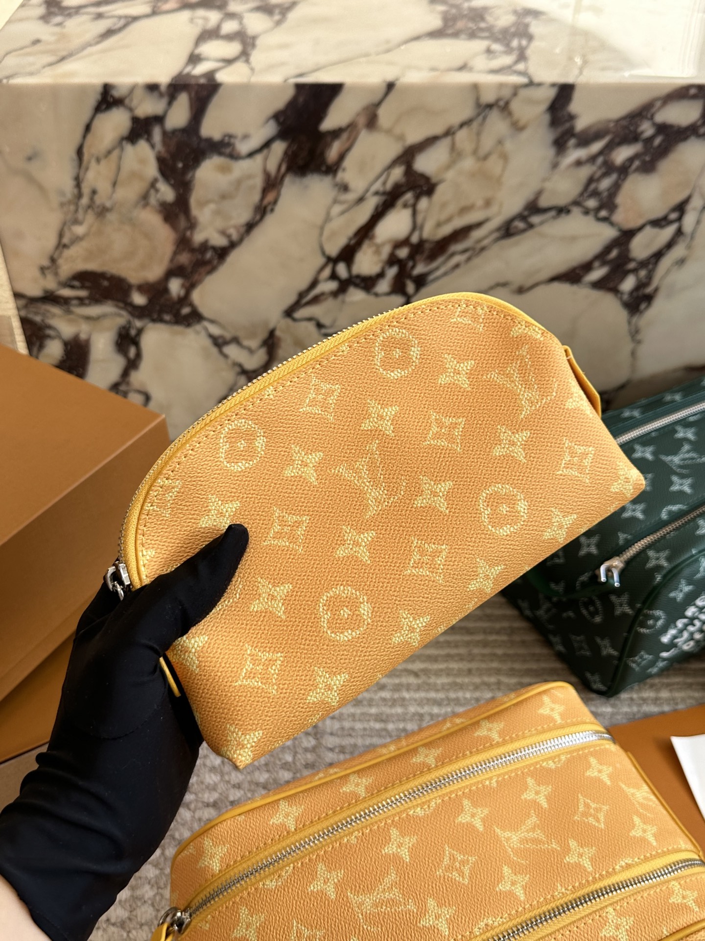 Double-zipper handbag + cosmetic bag