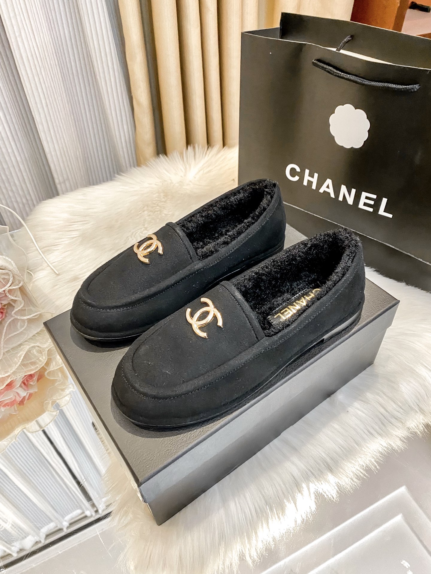 Loafers, slip-on shoes, casual shoes