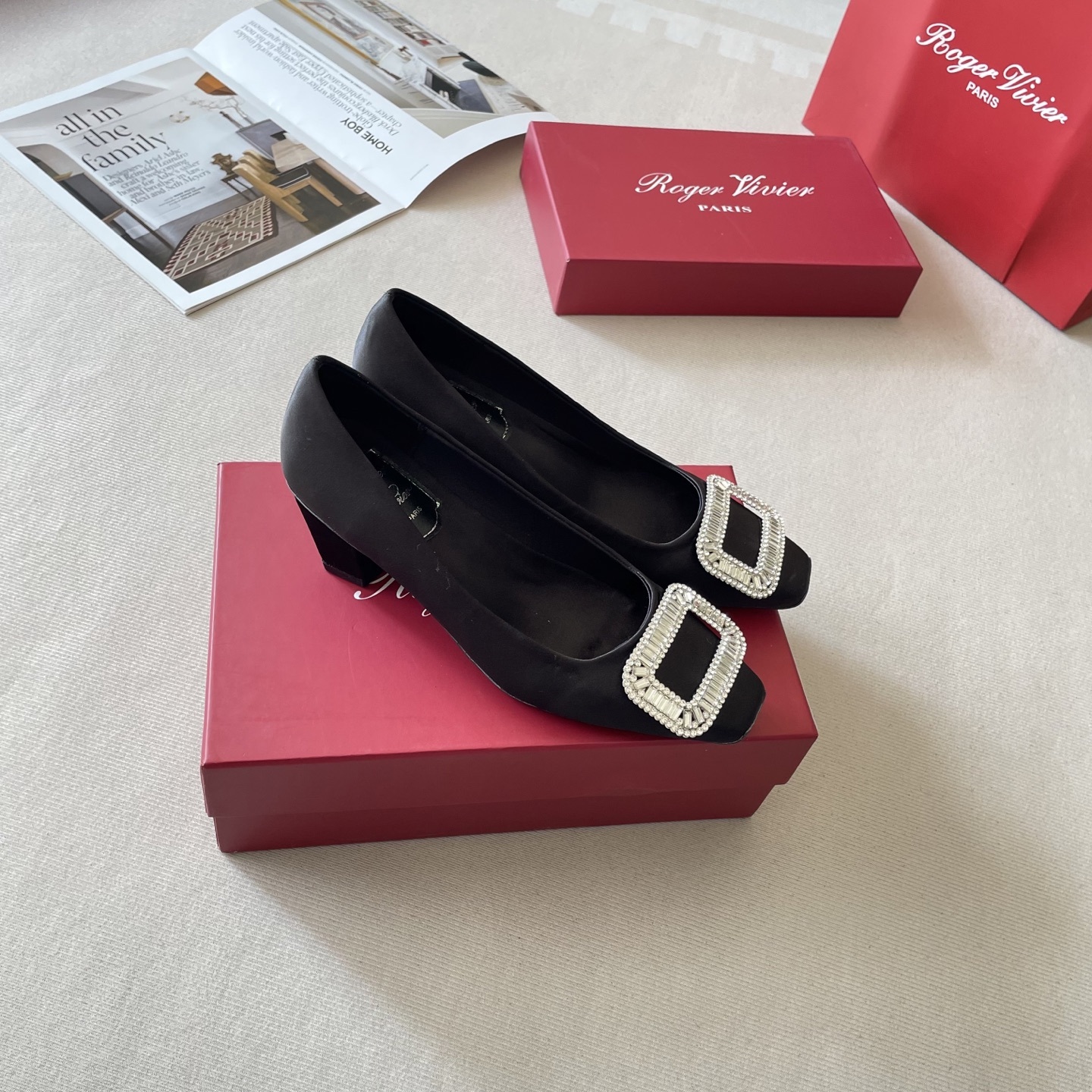 Luxury and sophisticated dark-colored flat shoes