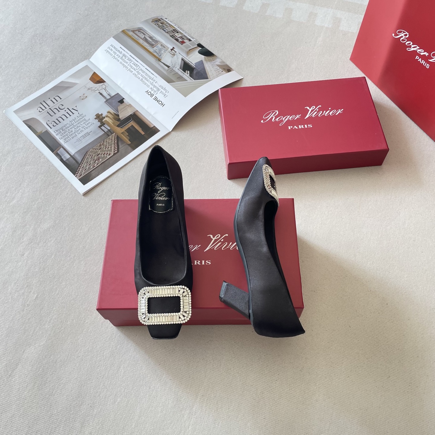 Luxury and sophisticated dark-colored flat shoes