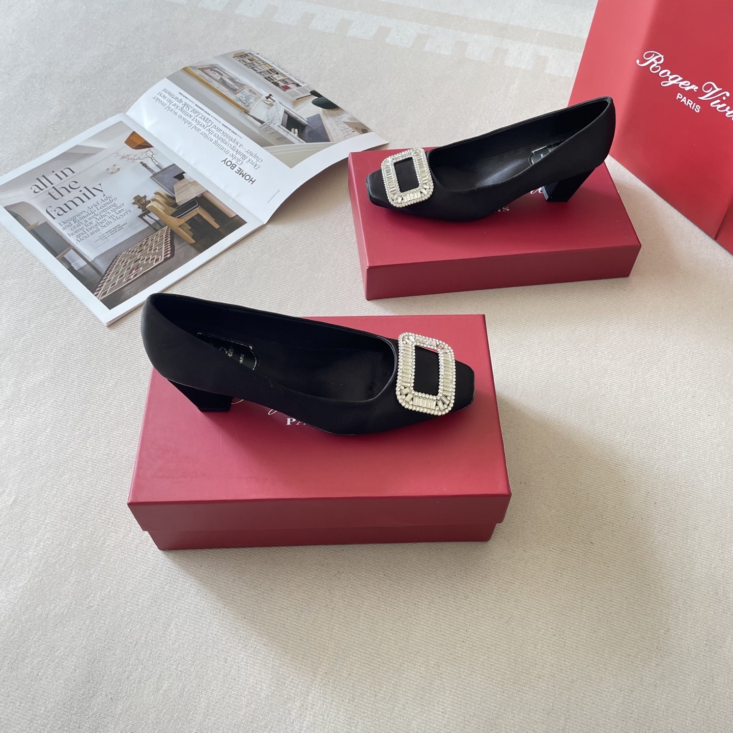 Luxury and sophisticated dark-colored flat shoes