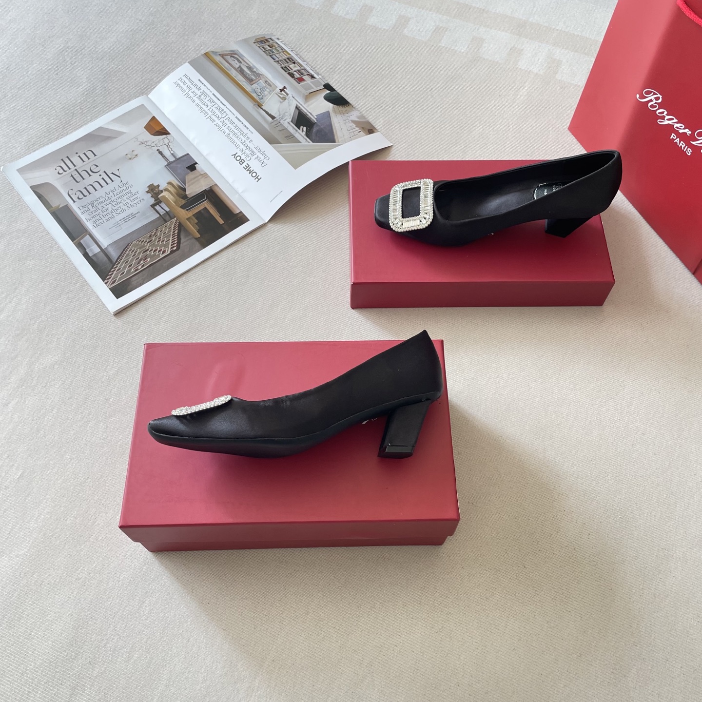 Luxury and sophisticated dark-colored flat shoes