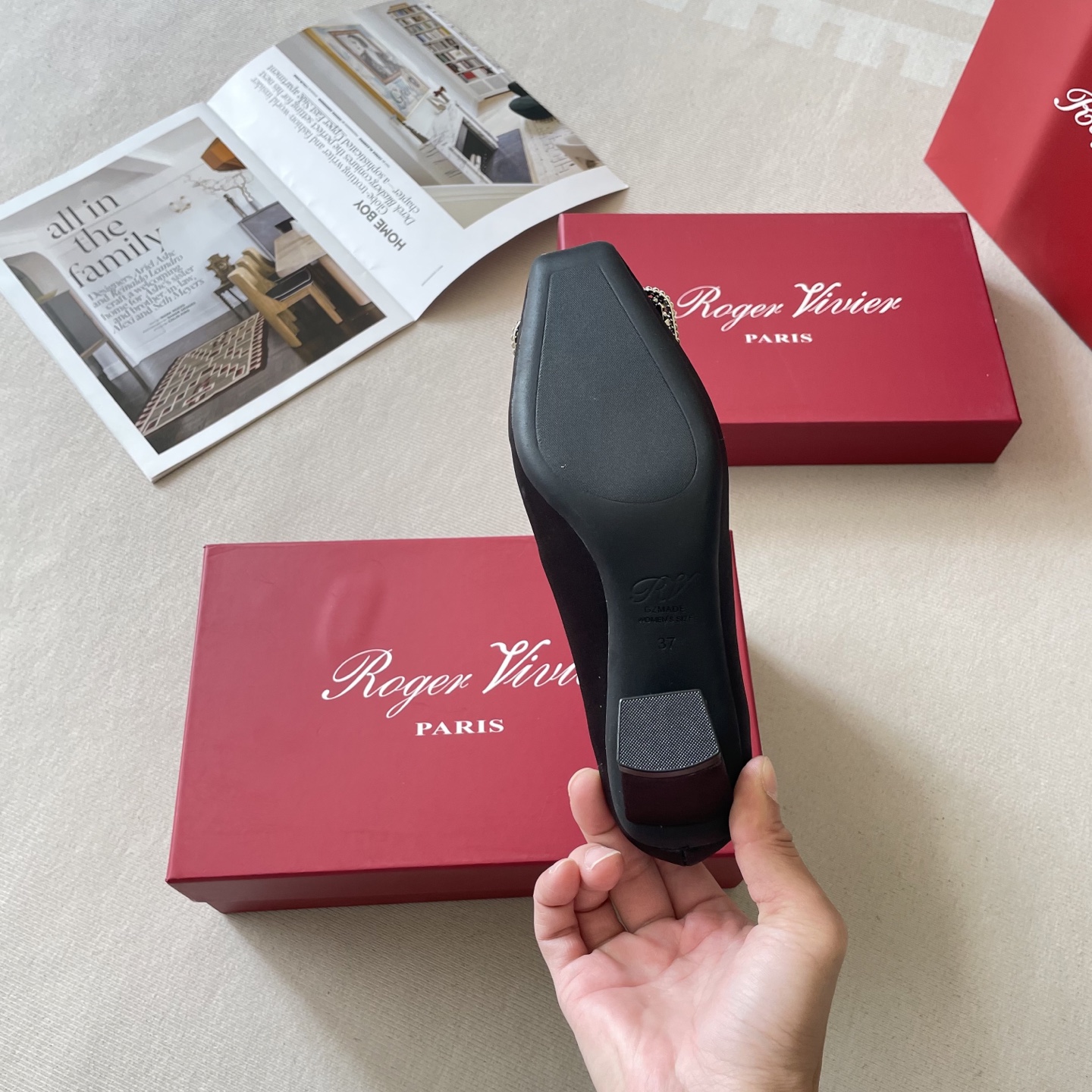 Luxury and sophisticated dark-colored flat shoes