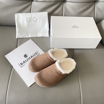 Autumn and winter lambskin fleece slippers
