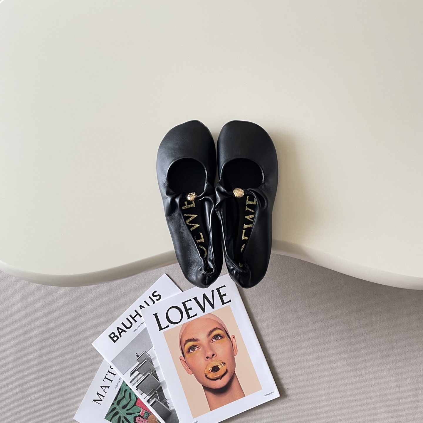 Beautiful and stylish petal-shaped Mary Jane shoes