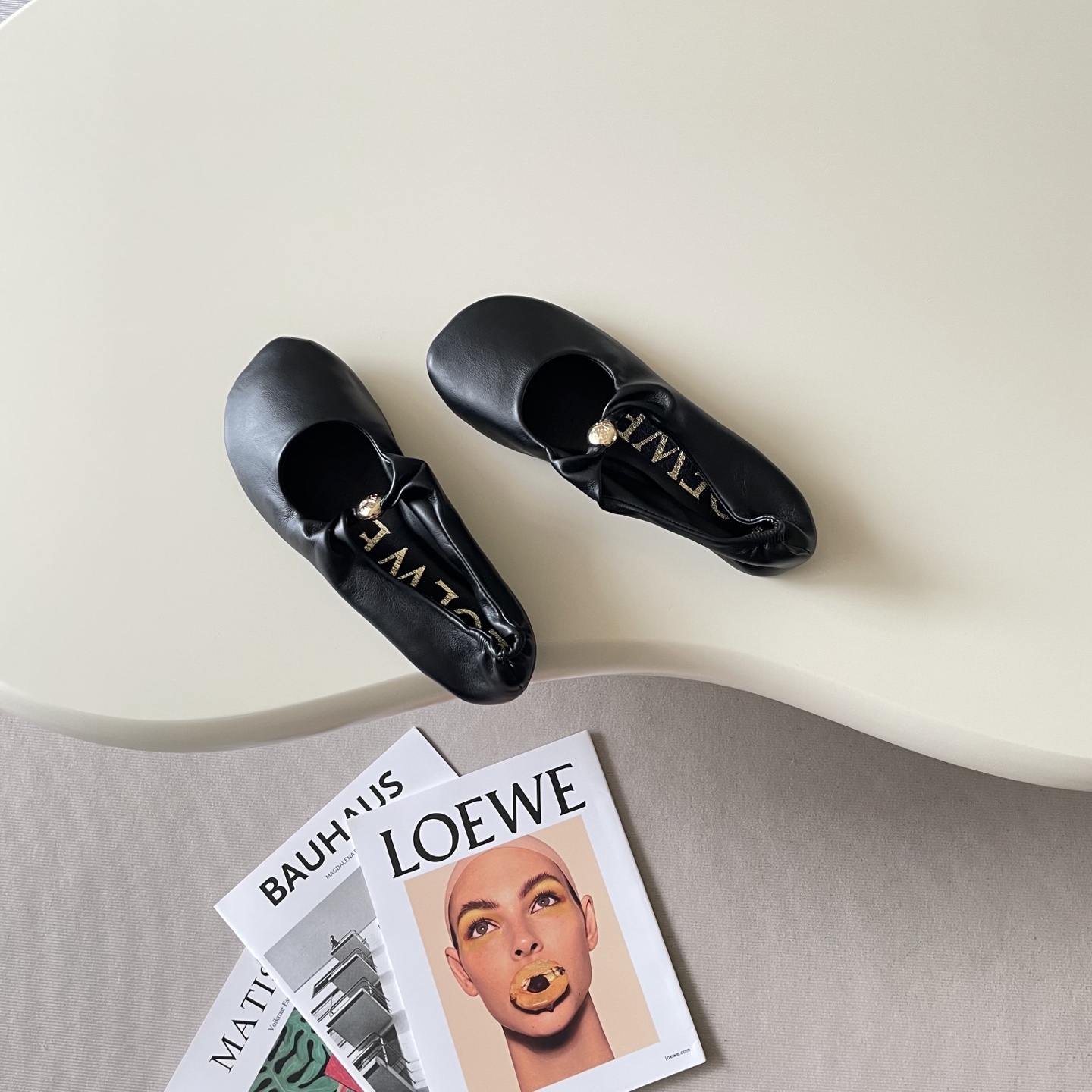 Beautiful and stylish petal-shaped Mary Jane shoes