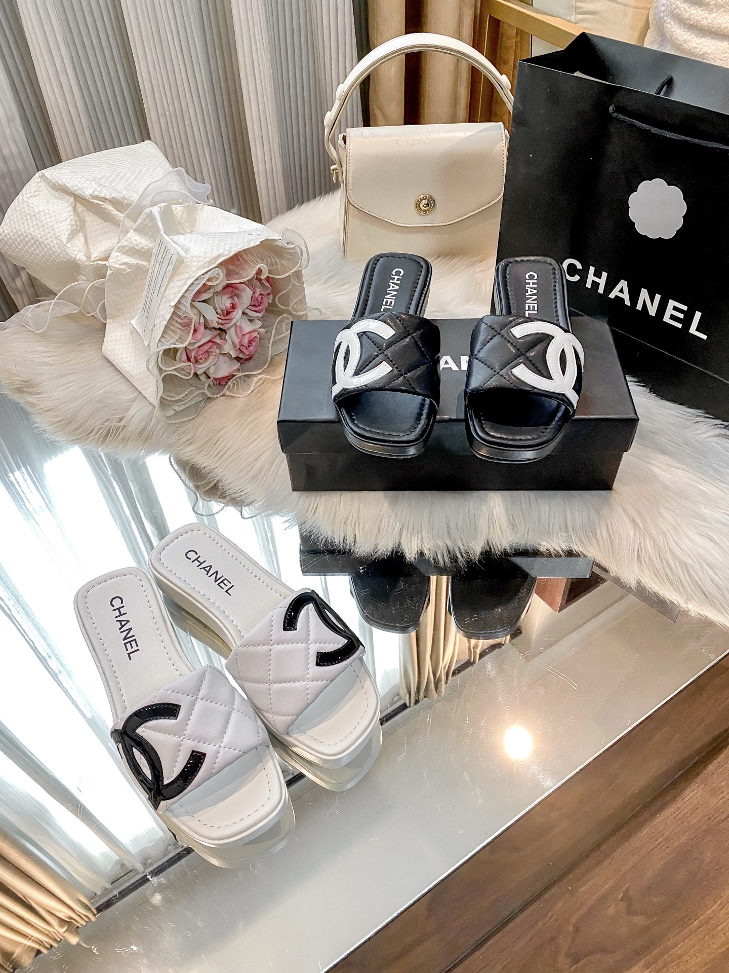 New style open-toe flat slippers