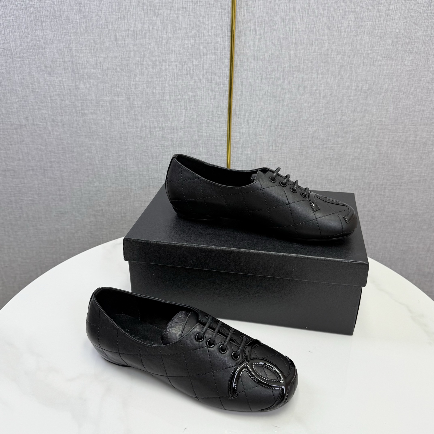 Double C buckle loafers