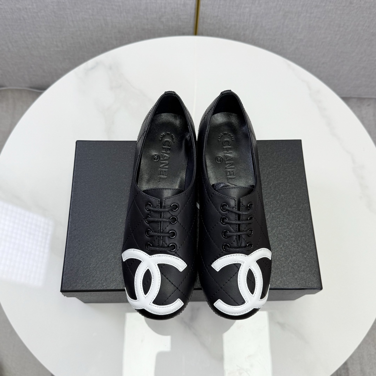 Double C buckle loafers