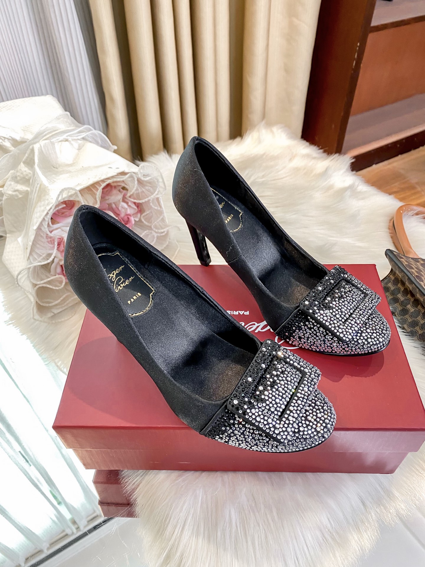 Classic rhinestone-embellished flat shoes
