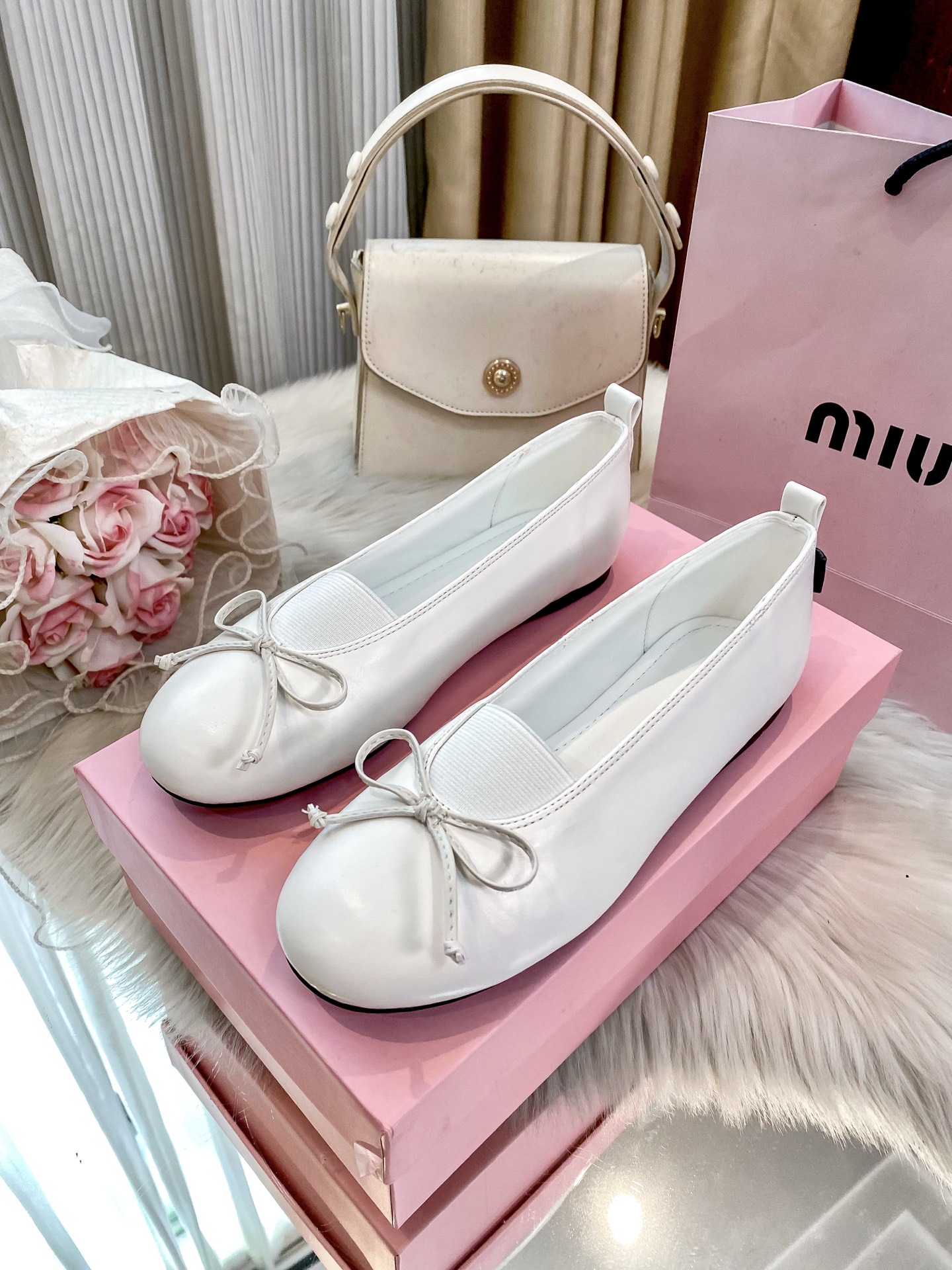 New flat ballet shoes for women