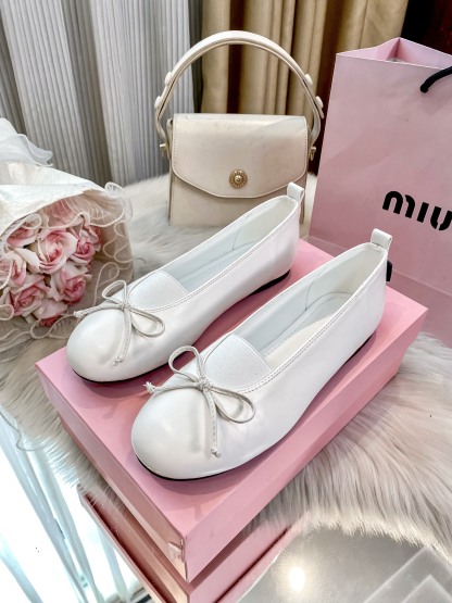 New flat ballet shoes for women