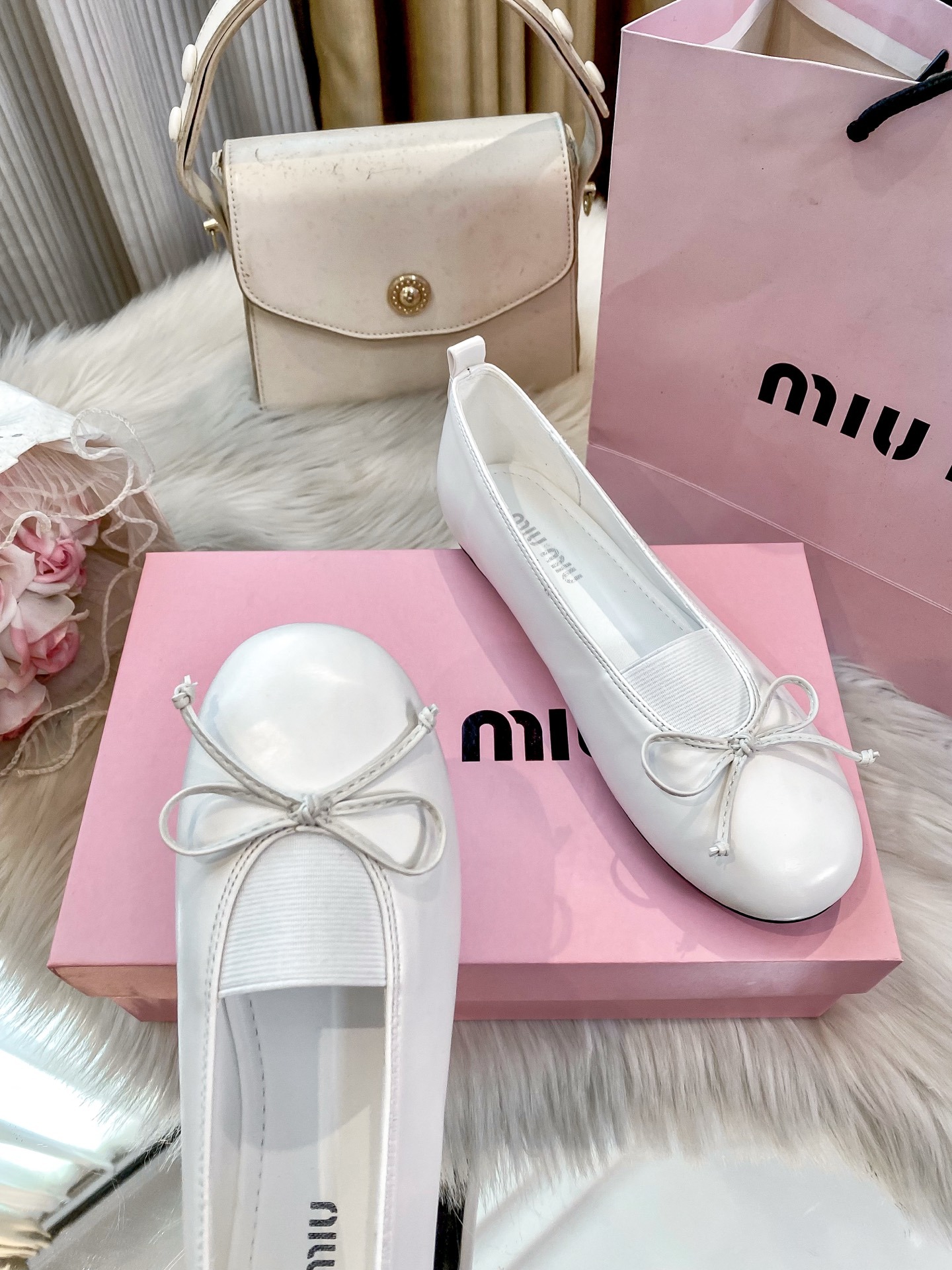 New flat ballet shoes for women