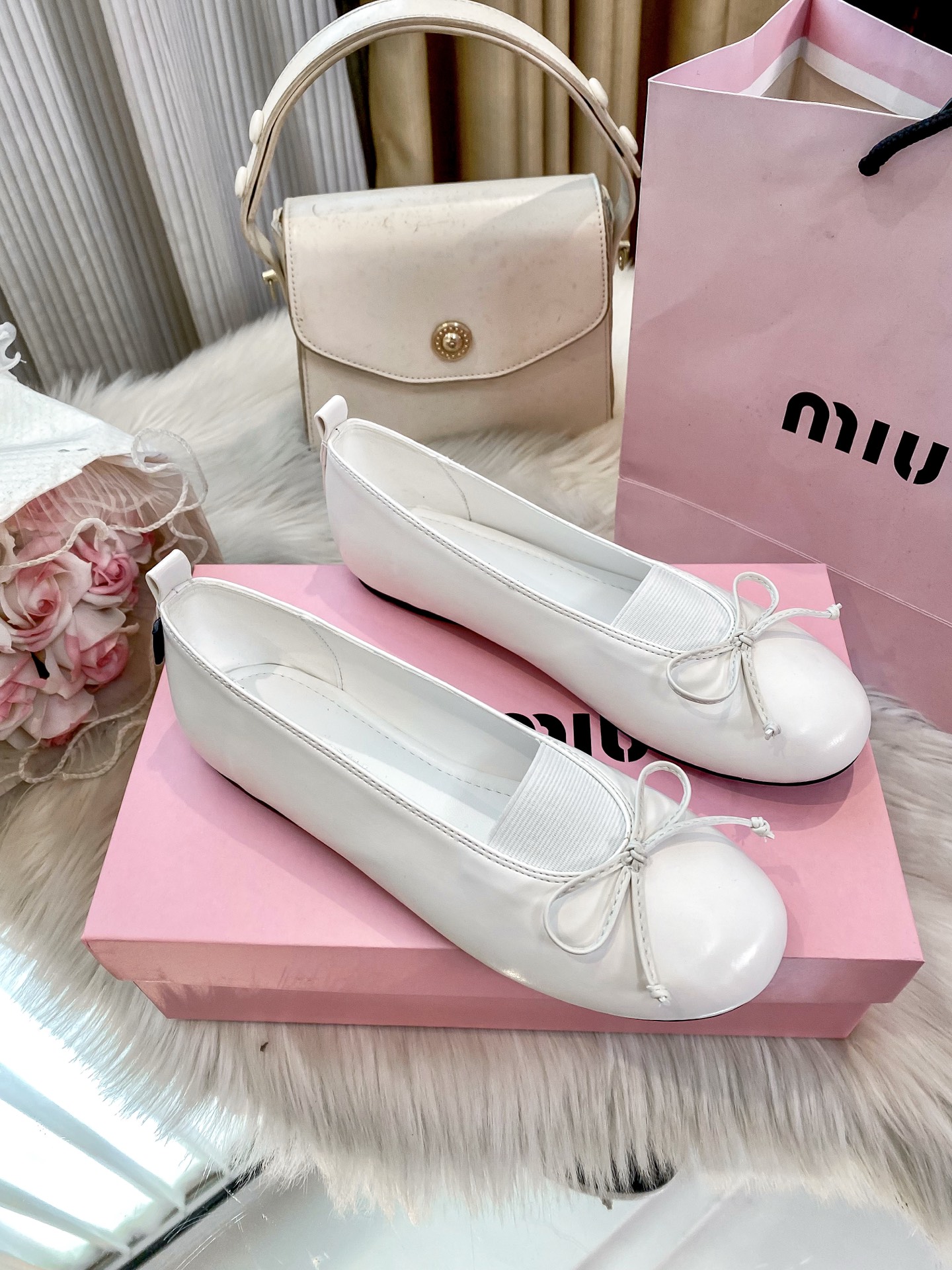 New flat ballet shoes for women