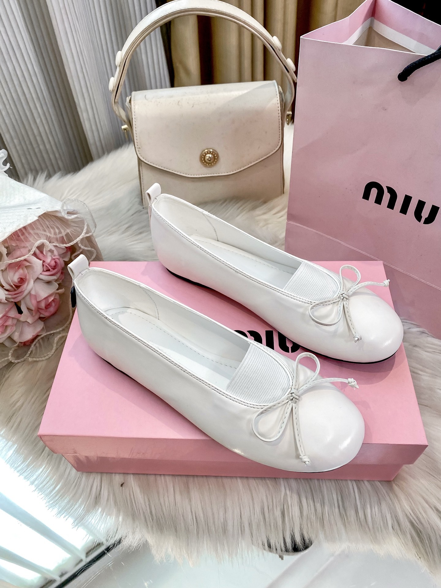 New flat ballet shoes for women