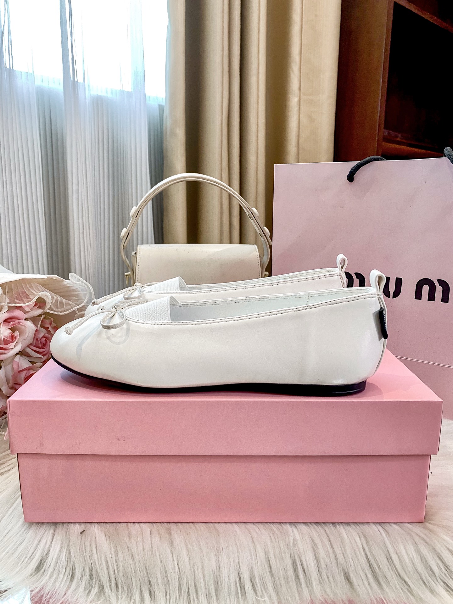 New flat ballet shoes for women