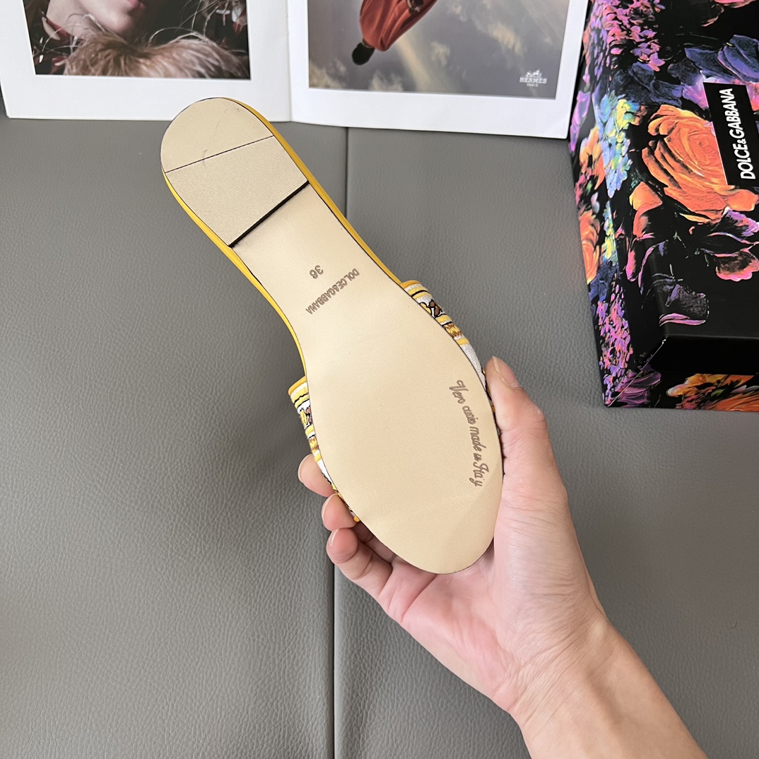 Hand-embroidered slippers