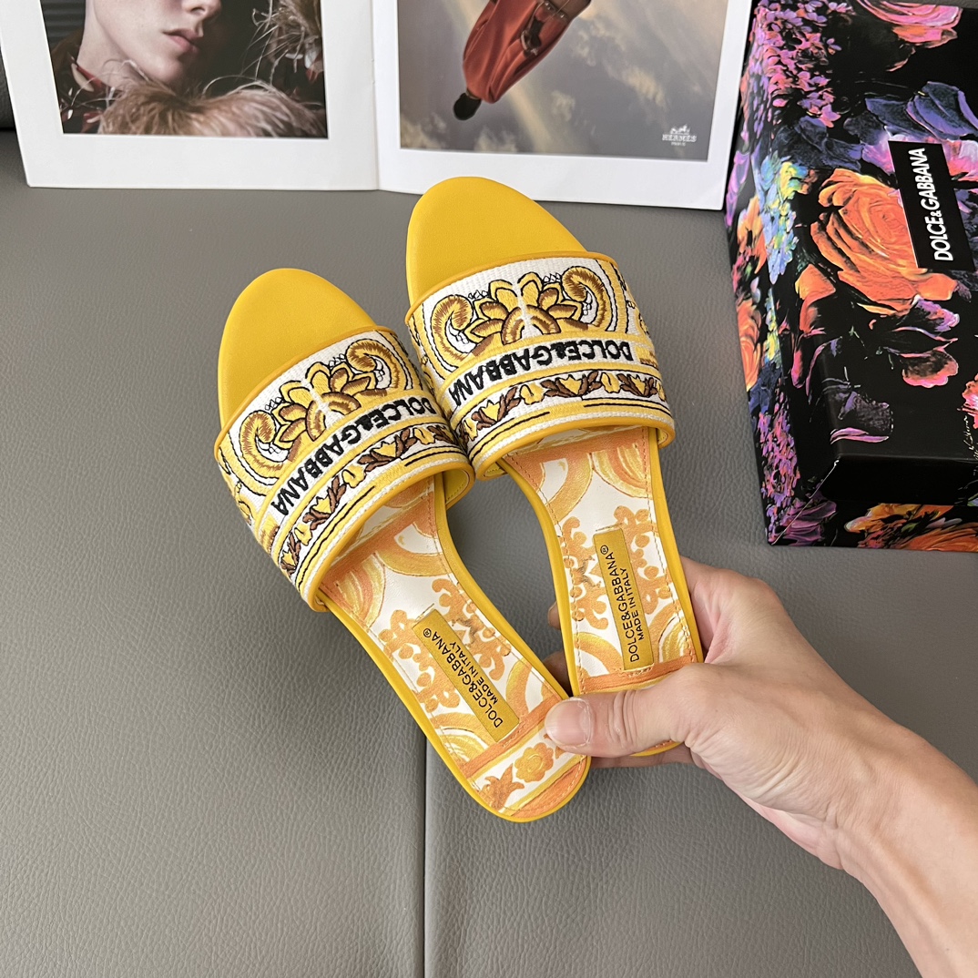 Hand-embroidered slippers