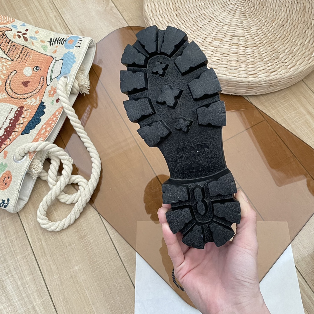 Autumn/Winter Chelsea Boots