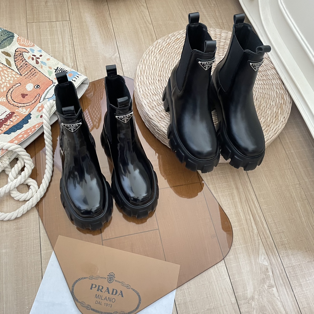Autumn/Winter Chelsea Boots