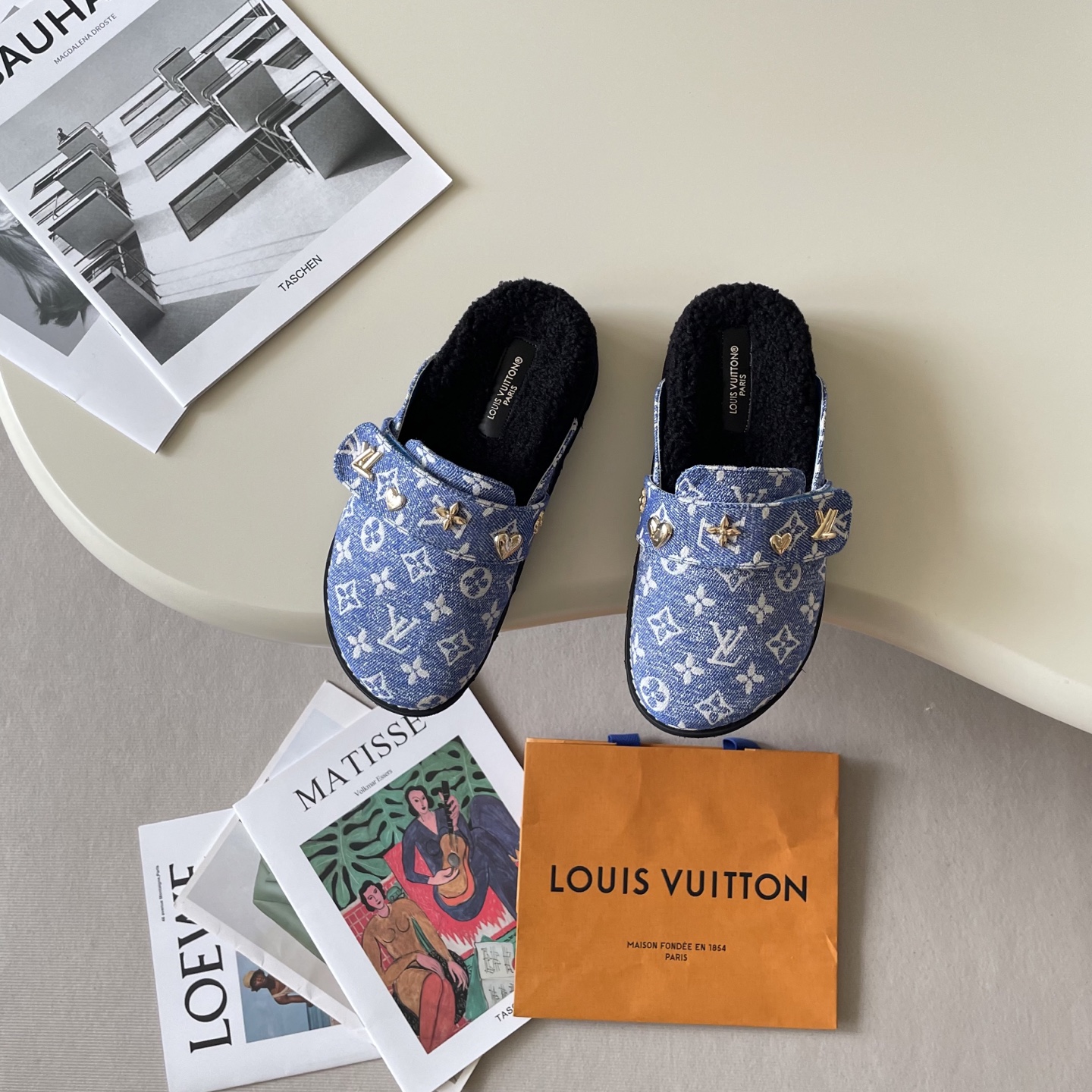 Printed head-covering couple's slippers