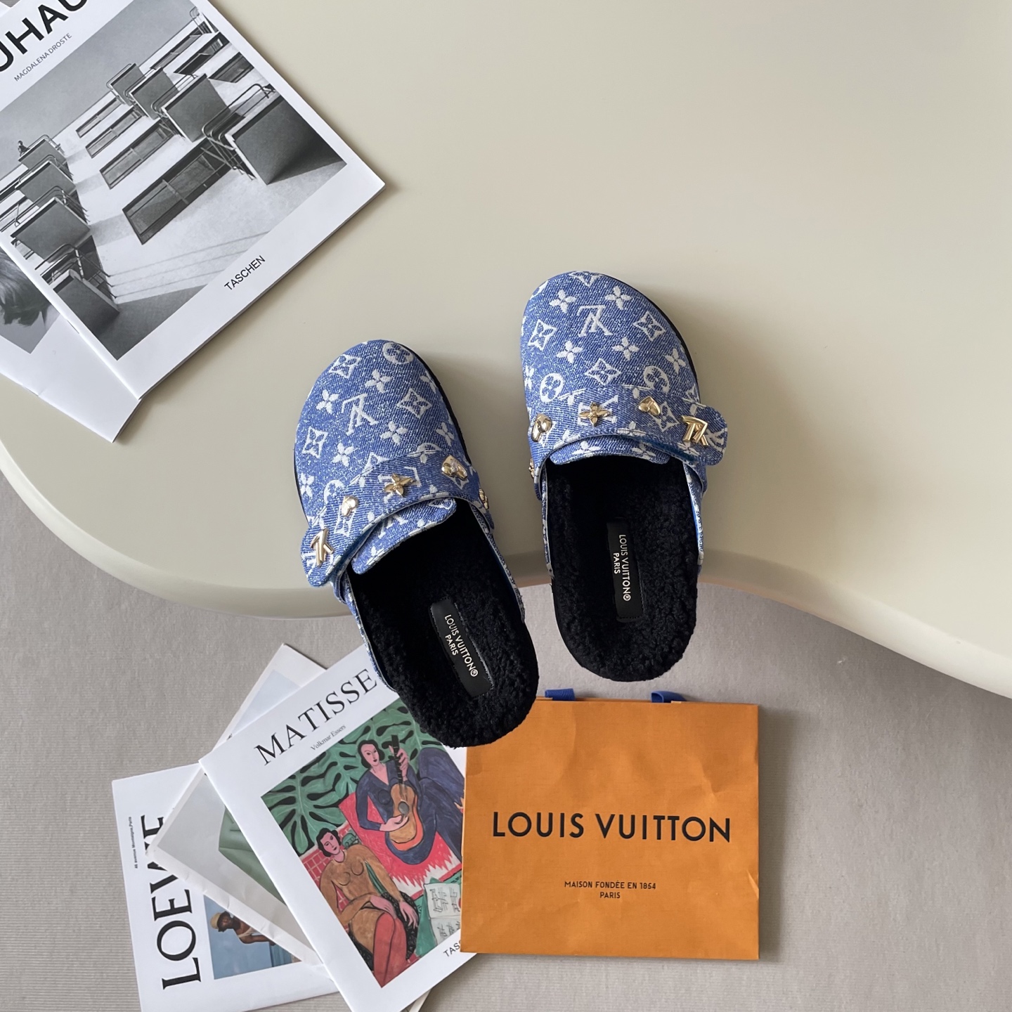Printed head-covering couple's slippers