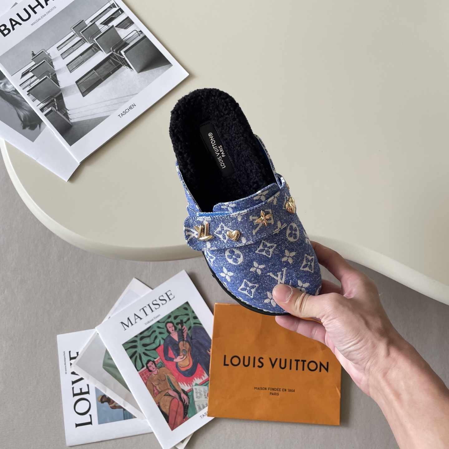 Printed head-covering couple's slippers