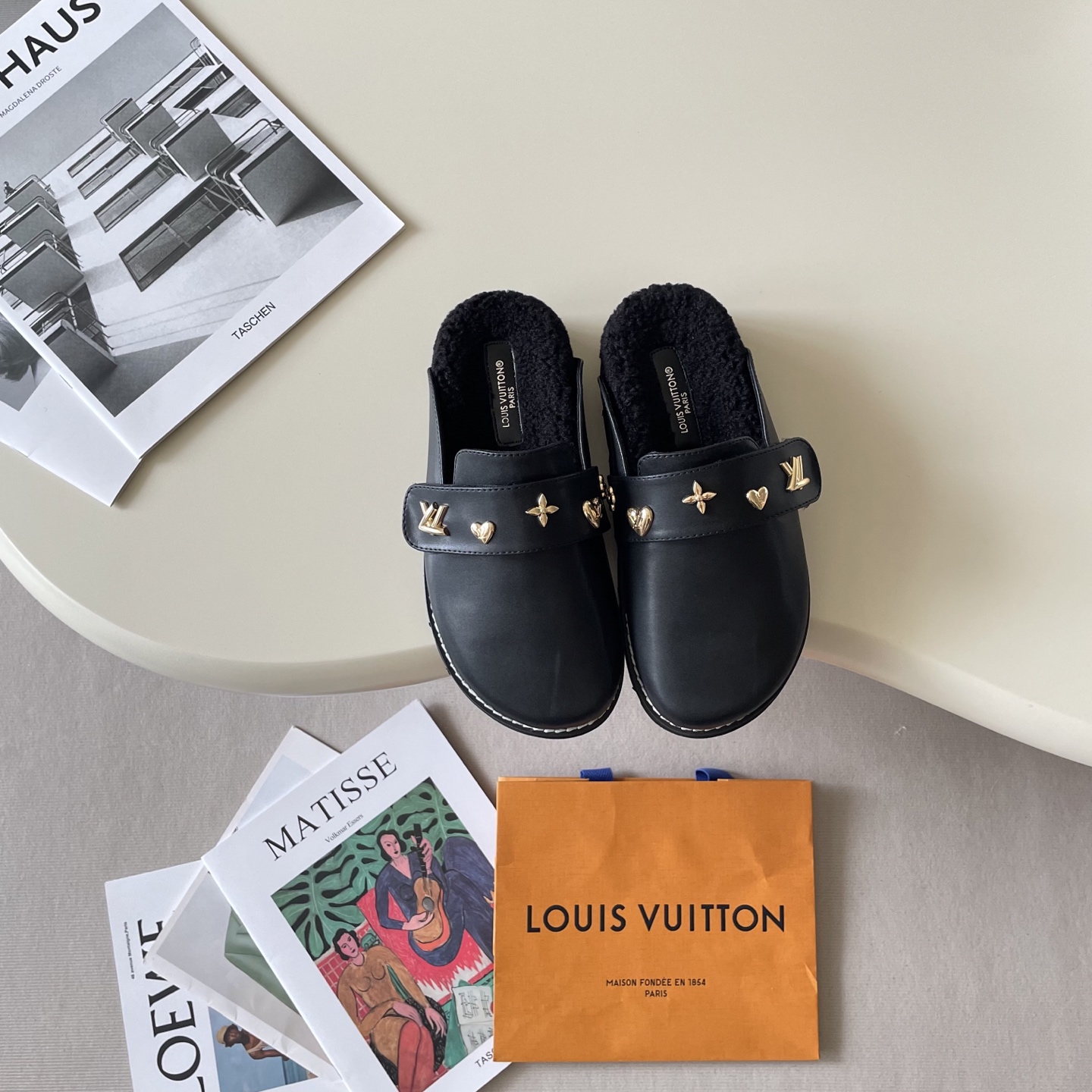 Printed head-covering couple's slippers