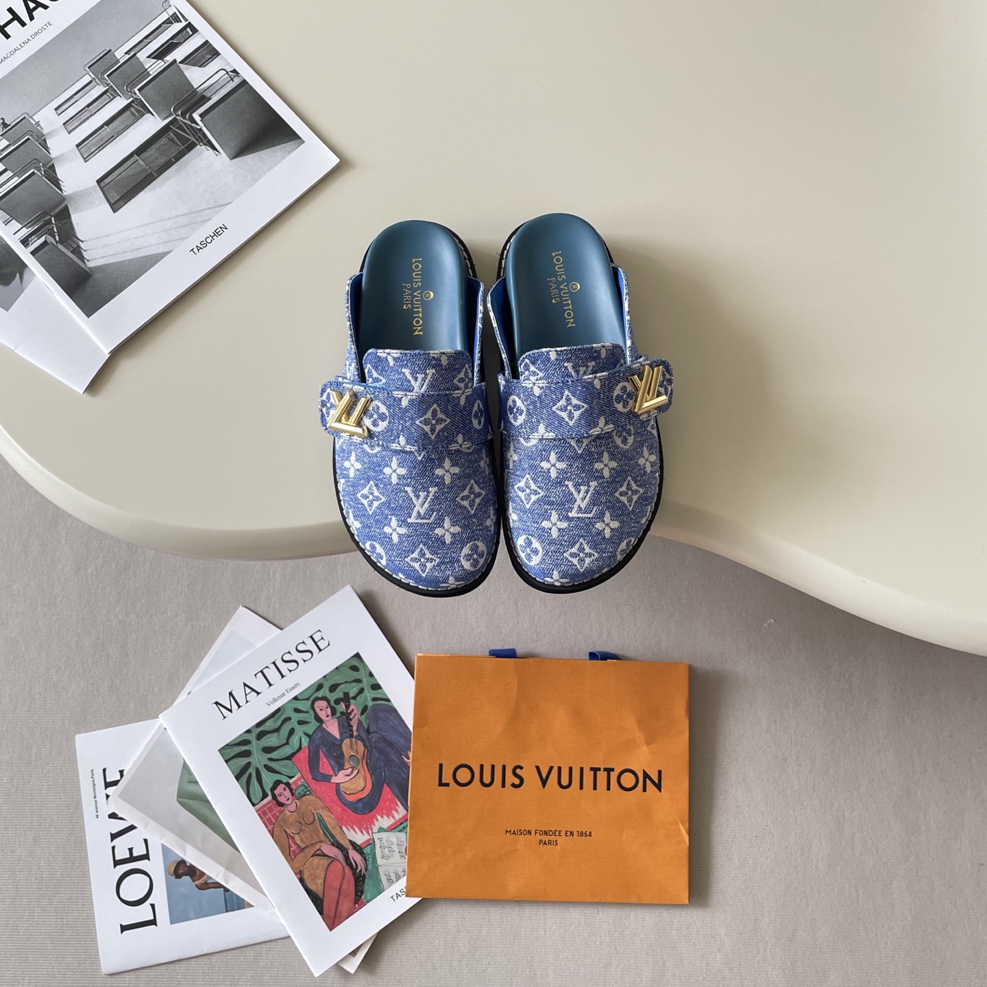 Printed head-covering couple's slippers