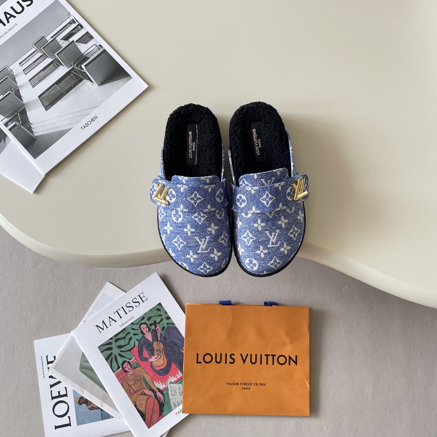 Printed head-covering couple's slippers