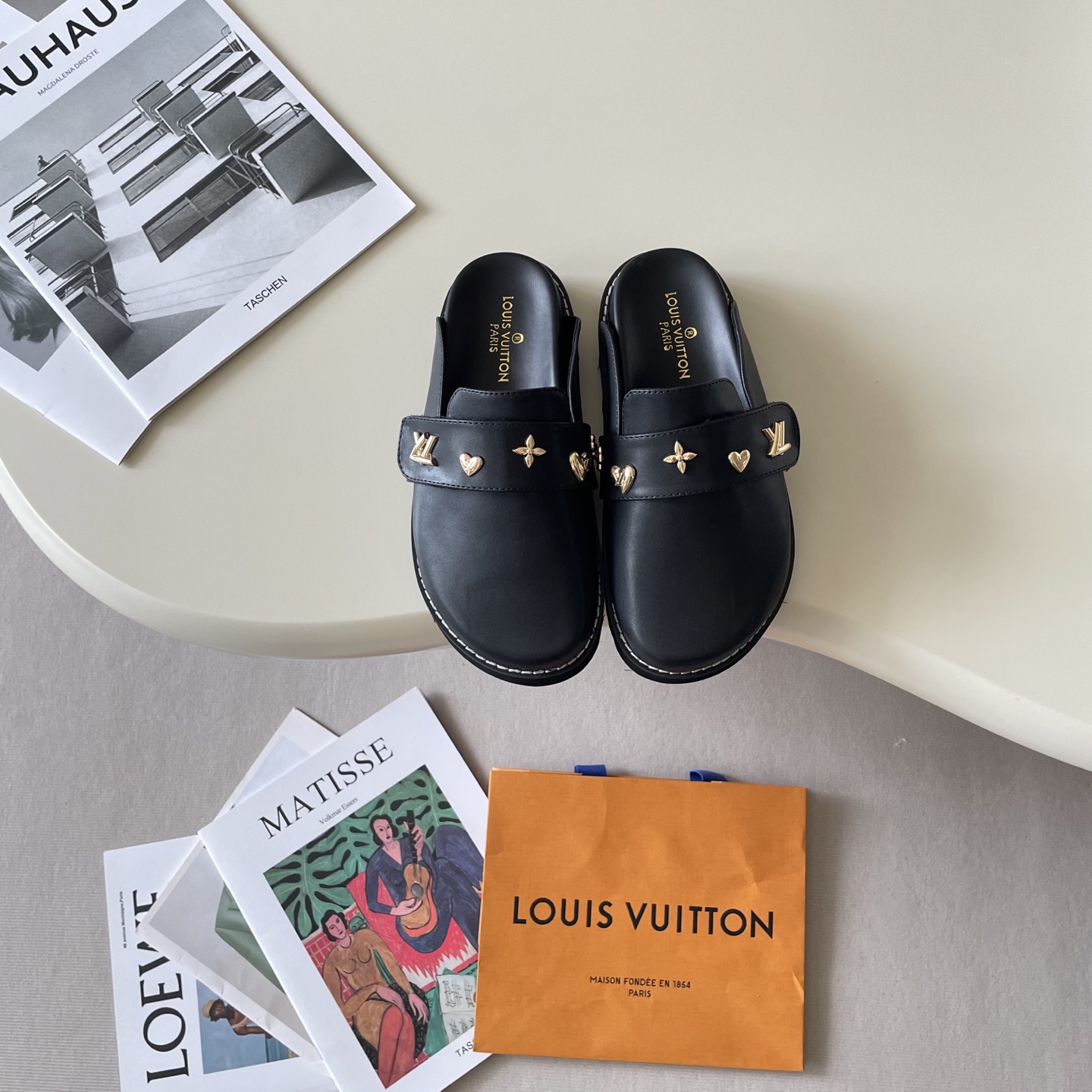Printed head-covering couple's slippers