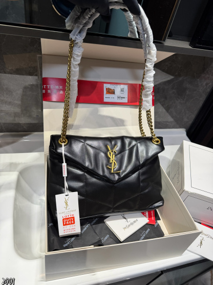 Soft and fluffy cloud-shaped buns