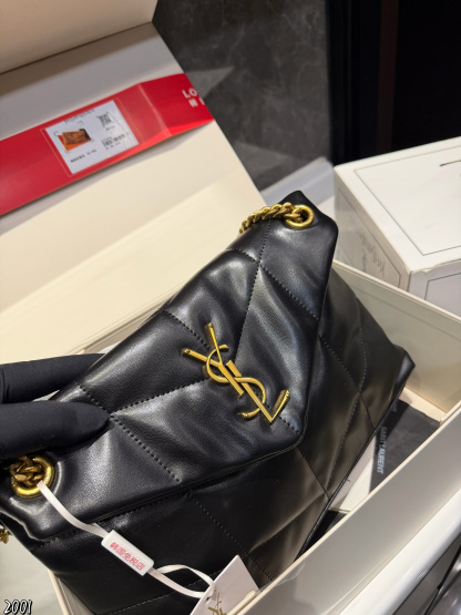 Soft and fluffy cloud-shaped buns