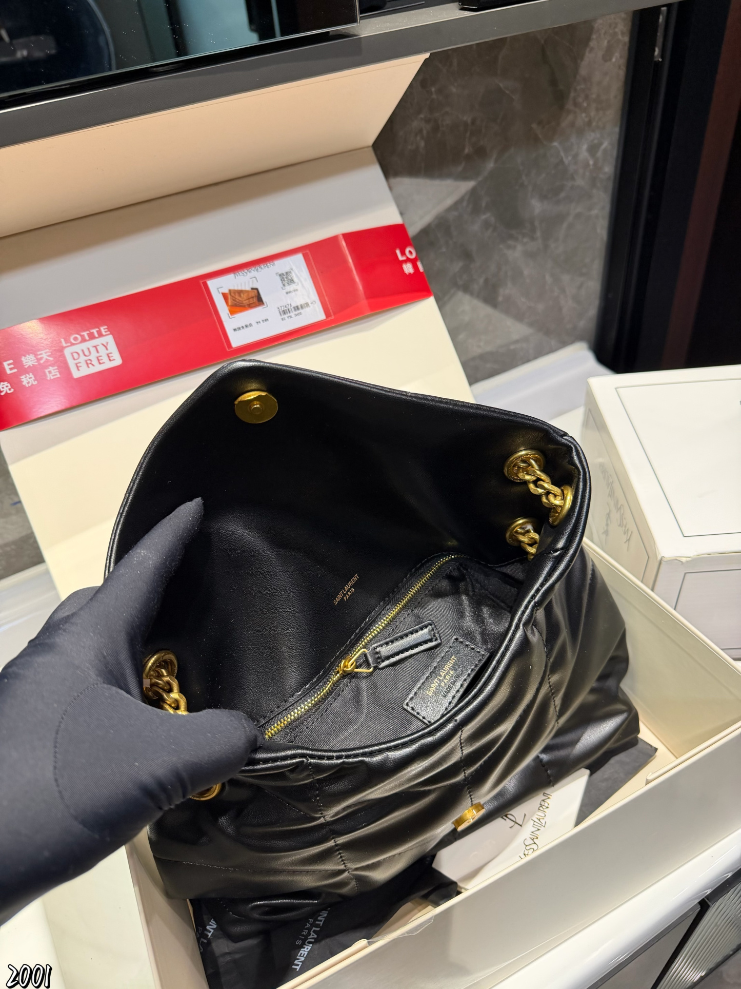 Soft and fluffy cloud-shaped buns