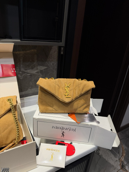 Soft and fluffy cloud-shaped buns