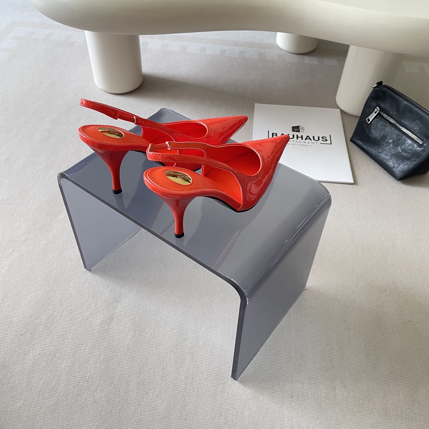 New classic high-heeled shoes