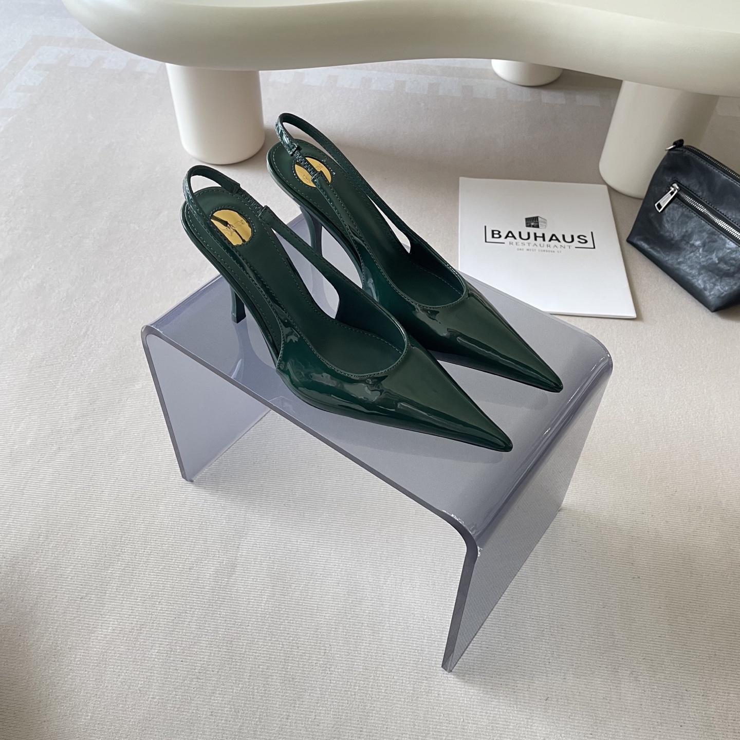 New classic high-heeled shoes