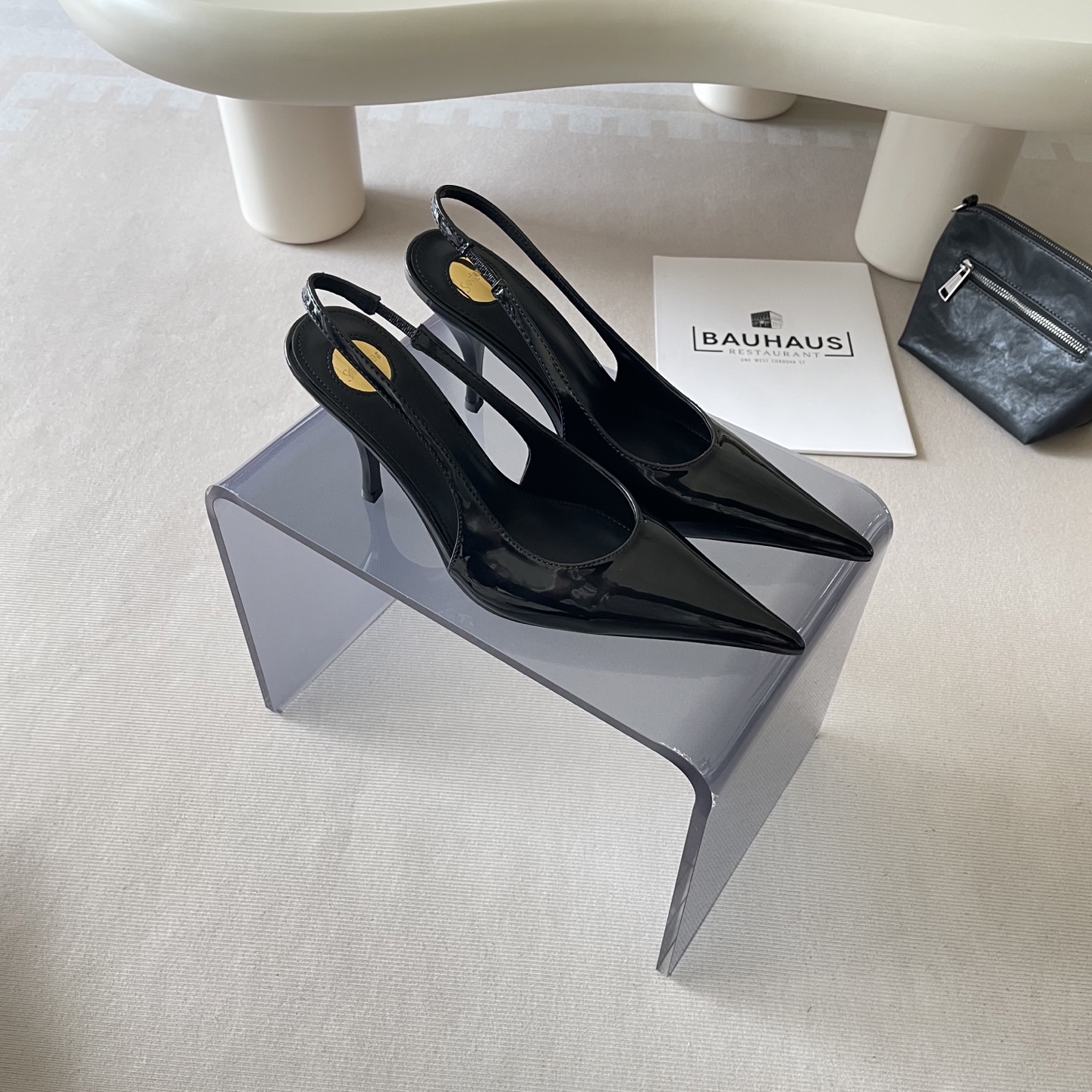 New classic high-heeled shoes