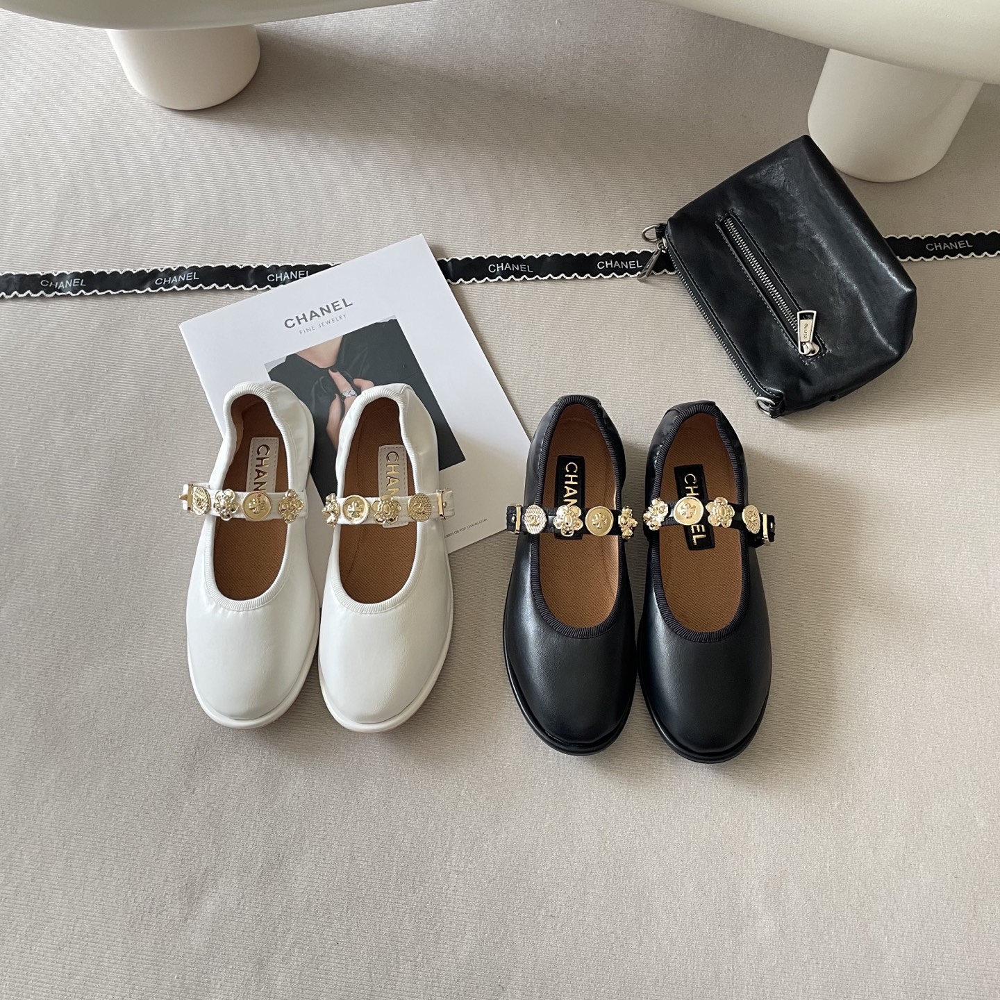 Autumn/Winter Limited Edition Four-Leaf Clover Flat Shoes