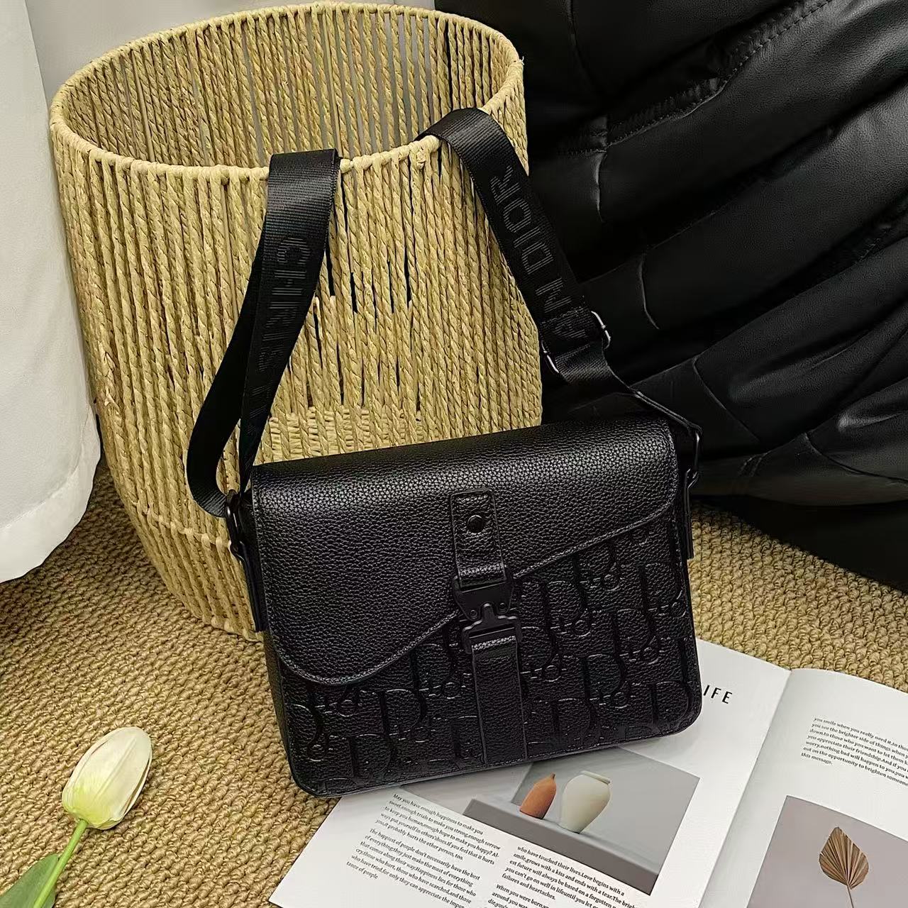 Stylish flap-closure casual shoulder bag