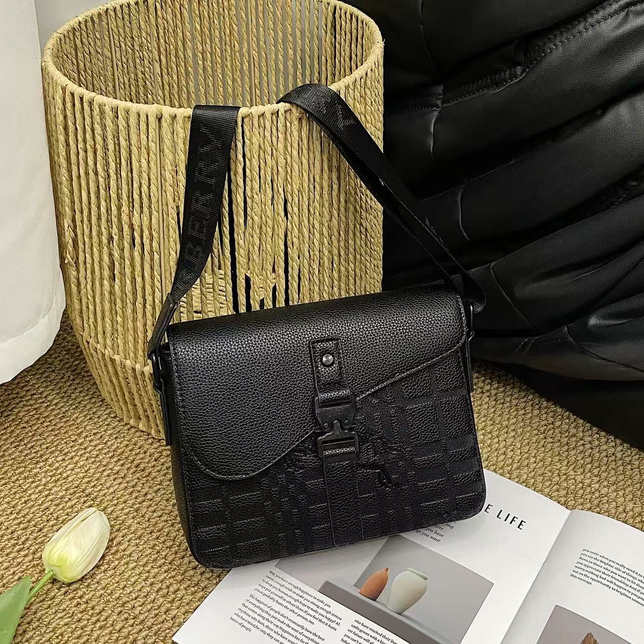 Stylish flap-closure casual shoulder bag